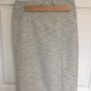 NWOT Banana Republic Grey Linen-Look Pencil Skirt